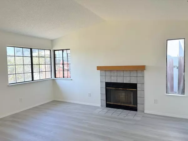 Sacramento, CA 95823,3985 Limestone Way