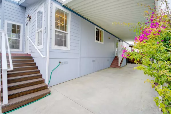 Half Moon Bay, CA 94019,10 Sunset Terrace #10
