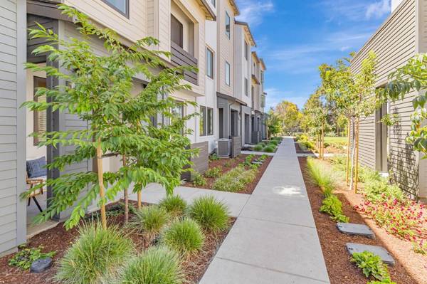 Palo Alto, CA 94303,1131 Esther Court