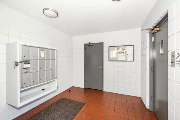 Berkeley, CA 94709,2201 Virginia Street #2