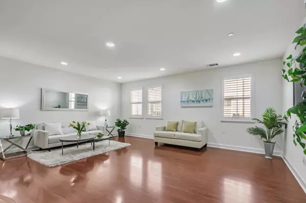 1142 Mente Linda Loop, Milpitas, CA 95035