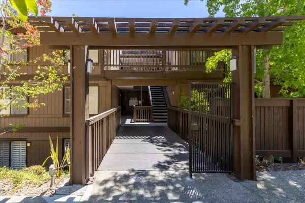 3392 Brittan Avenue #4, San Carlos, CA 94070