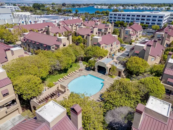 Foster City, CA 94401,210 Commons Lane