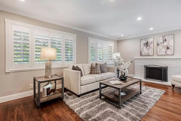 Redwood City, CA 94061,697 Glennan Drive