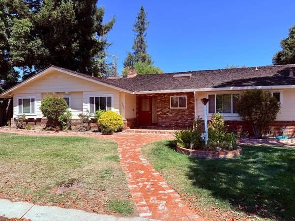Los Altos, CA 94024,1389 Chelsea Drive