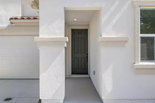 Hollister, CA 95023,321 Summer Morning Drive