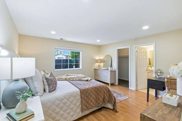 2188 Yorkshire Way, Mountain View, CA 94040
