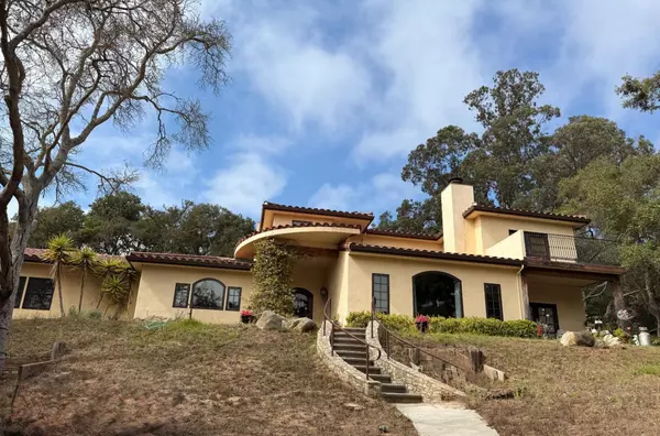 17551 Pond Derosa Lane, Prunedale, CA 93907