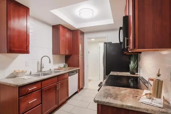 Hayward, CA 94541,1318 B Street #106