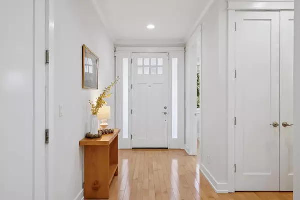 Saratoga, CA 95070,20460 Williams Avenue