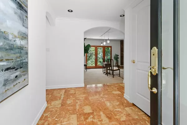 Saratoga, CA 95070,21160 Canyon View Drive