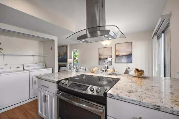 Sunnyvale, CA 94087,125 Connemara Way #3