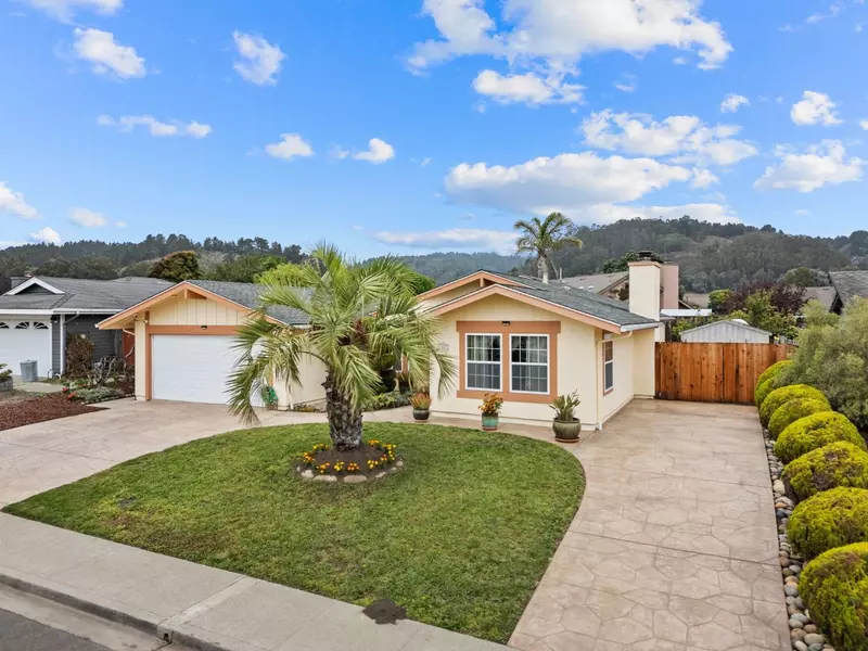 1527 Hawser Lane, Half Moon Bay, CA 94019