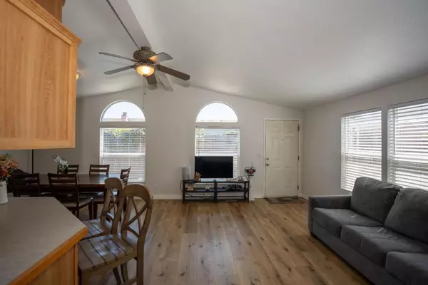 Salinas, CA 93906,20 Russell Road #133