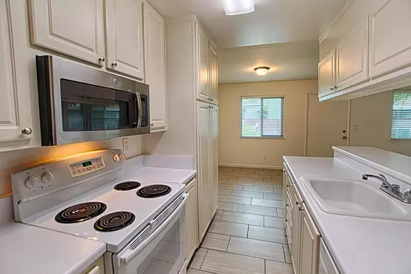 Capitola, CA 95010,4380 Diamond Street #3