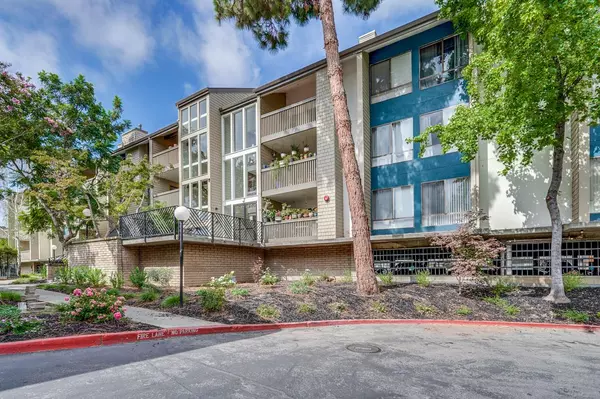 Mountain View, CA 94040,49 Showers Drive #J317