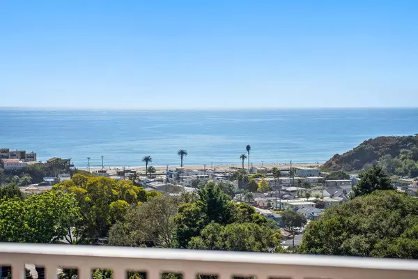 Aptos, CA 95003,220 Shoreview Drive