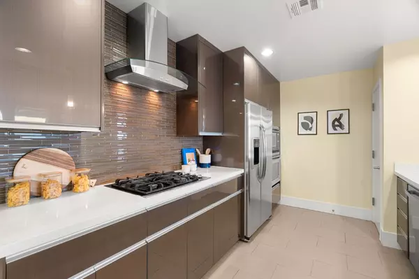 Burlingame, CA 94010,1838 Ogden Drive #413