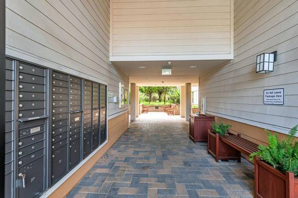 Fremont, CA 94538,4463 Hyde Common #306