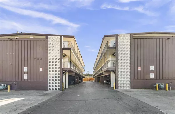 200 Dumbarton Avenue, Redwood City, CA 94063