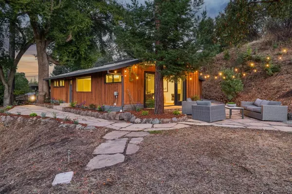 76 Old Spanish Trail, Portola Valley, CA 94028