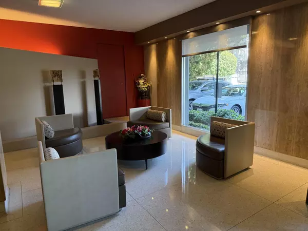 Palo Alto, CA 94301,101 Alma Street #1102