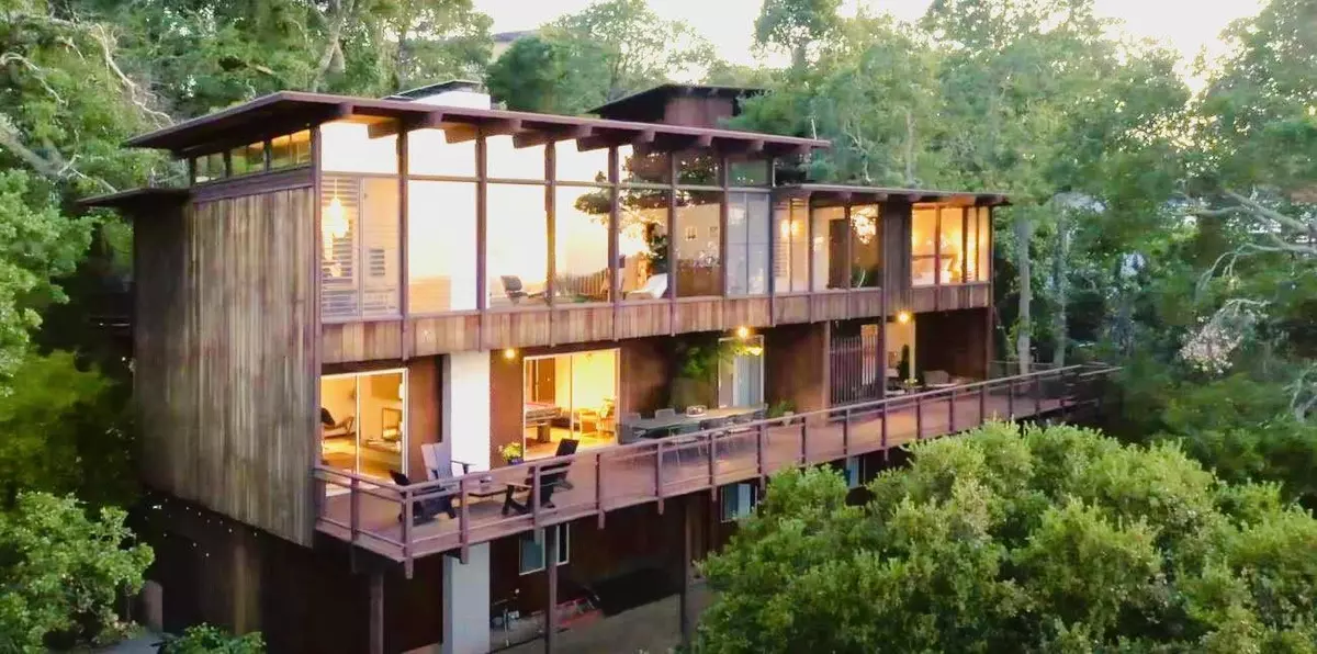 Portola Valley, CA 94028,410 Conil Way