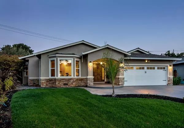 Cupertino, CA 95014,10842 E Estates Drive