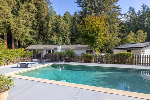 Felton, CA 95018,220 Lazywoods Road