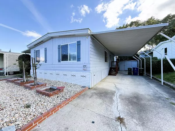 Pittsburg, CA 94565,224 Queens Way #224