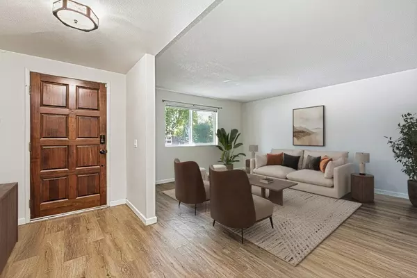 Gilroy, CA 95020,319 Churchill Place