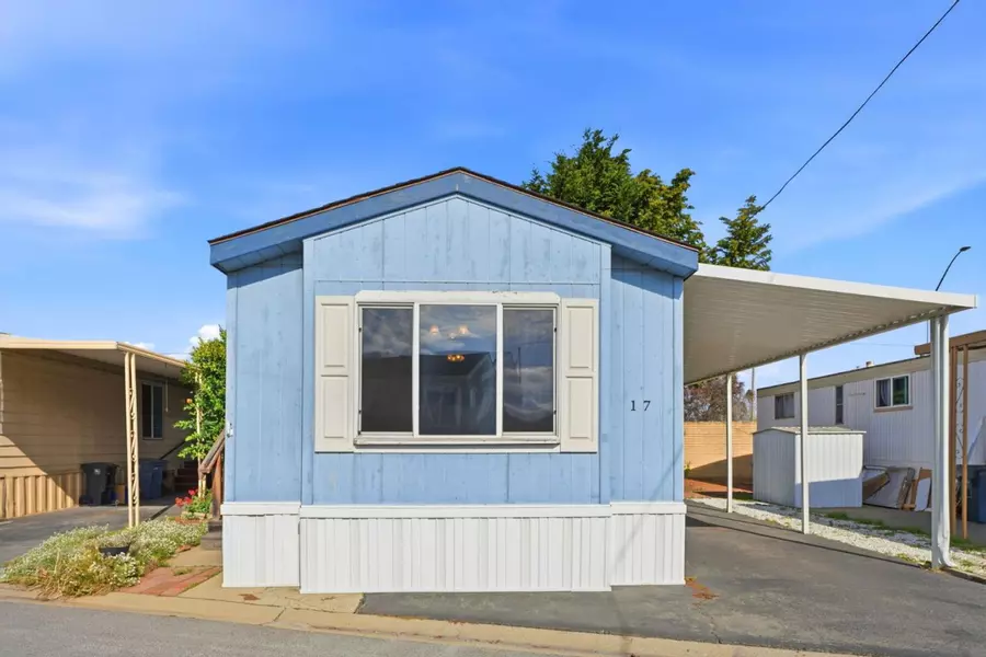 55 San Juan Grade Road #17, Salinas, CA 93906