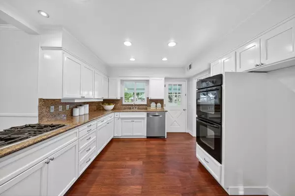 Saratoga, CA 95070,14121 Shadow Oaks Way