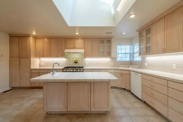 Monterey, CA 93940,140 John Street