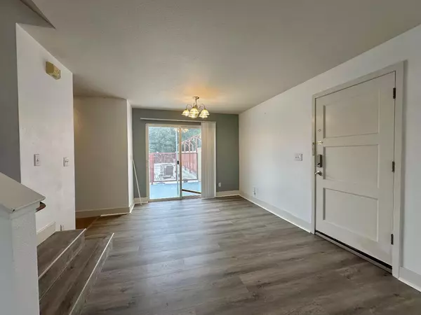 San Carlos, CA 94070,864 Laurel Street #A