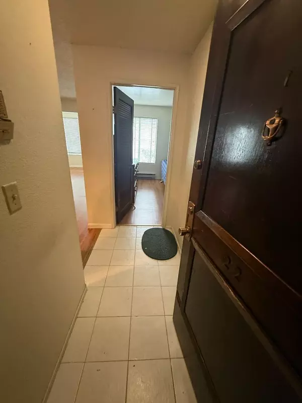 Redwood City, CA 94062,1140 Whipple Avenue #22