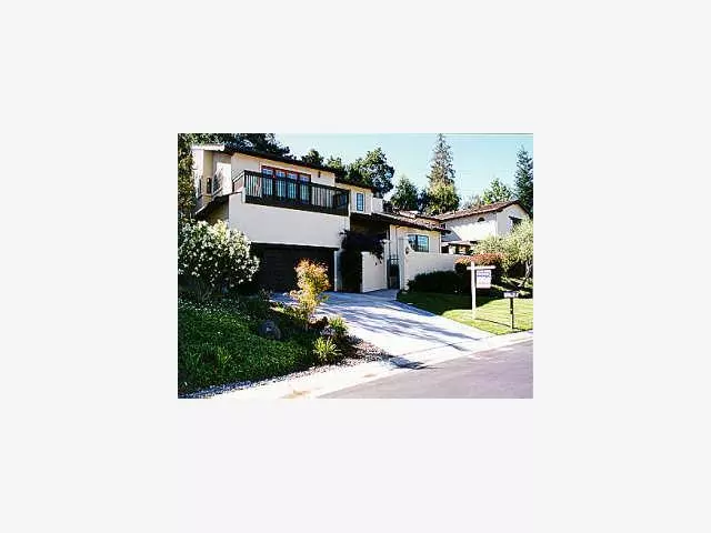 Los Altos, CA 94022,425 OLD OAK Court