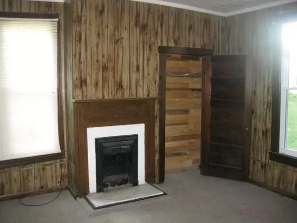 Pleasant Shade, TN 37145,6 Toetown Rd