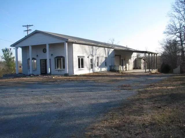 1910 highway 96, Burns, TN 37029