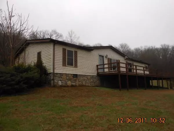 1305 Wolf Hill Rd, Bethpage, TN 37022