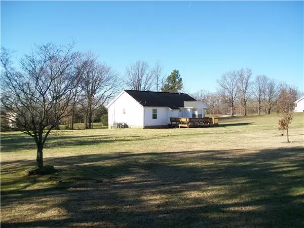 Bon Aqua, TN 37025,5240 Meadow Wood Dr