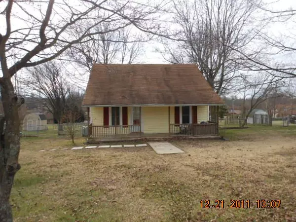 2128 Old Greenbrier Pike, Greenbrier, TN 37073