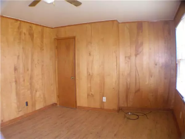 Winchester, TN 37398,112 Allan Drive