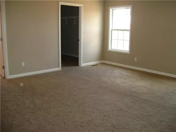 Oak Grove, KY 42262,10700 PALMYRA RD.