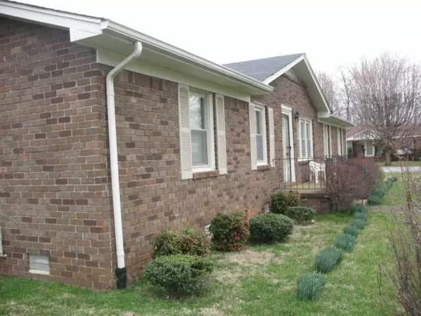 Winchester, TN 37398,121 Bel Aire Dr