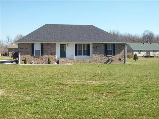 262 Stevens Cir, Lafayette, TN 37083