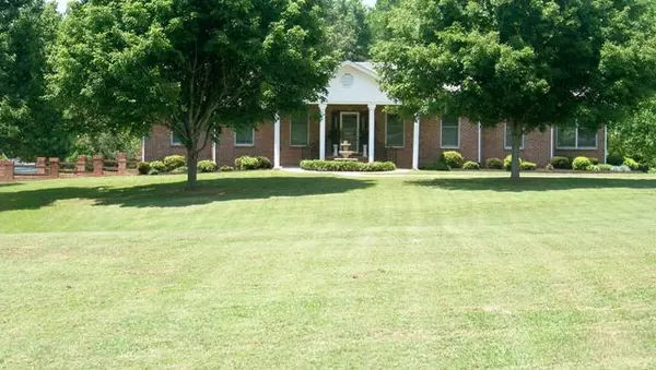7576 Lynchburg Rd, Winchester, TN 37398