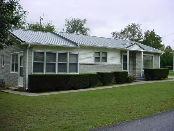 207 Fairview St, Estill Springs, TN 37330