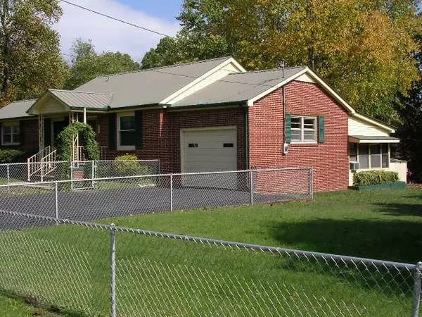 Sewanee, TN 37375,261 Bob Stewman Rd