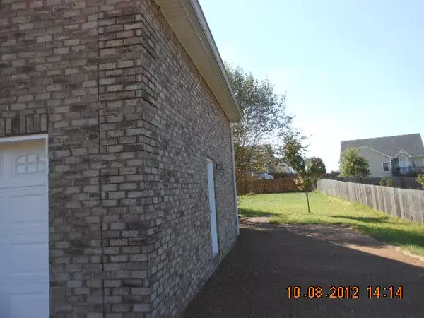 White House, TN 37188,124 Brigham Ct